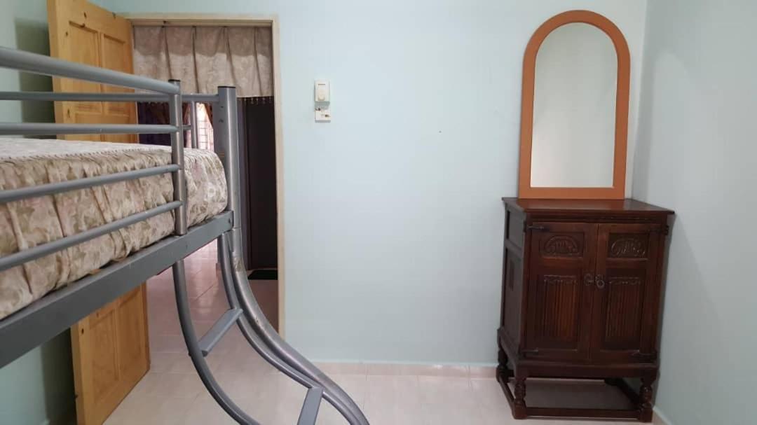 Homestay De Mitc Melaka Eksteriør billede